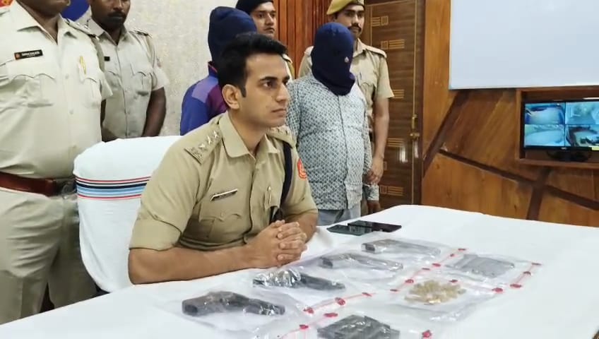 Two youths from Vaishnavnagar arrested with weapons in Murshidabad