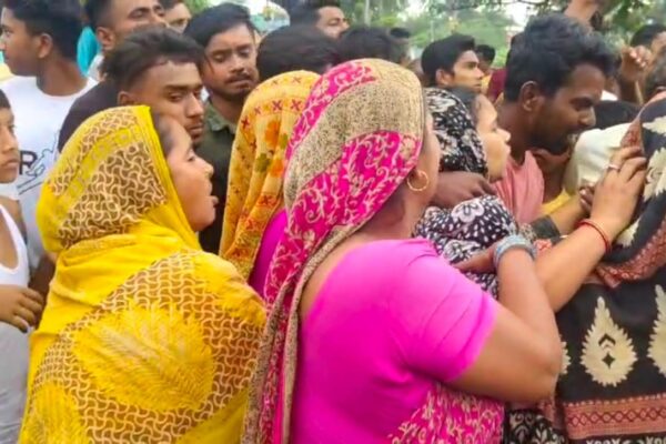 deadbody গ্রামে ফিরল শ্রমিকের কফিনবন্দি দেহ ideadbody in coffin