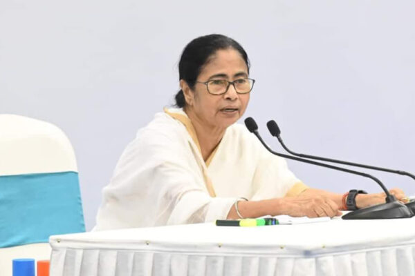 Meeting | যুদ্ধকালীন পরিস্থিতিতে নবান্নে বৈঠক মুখ্যমন্ত্রীর Trinamool announces names of president and chairman in seven northern districts